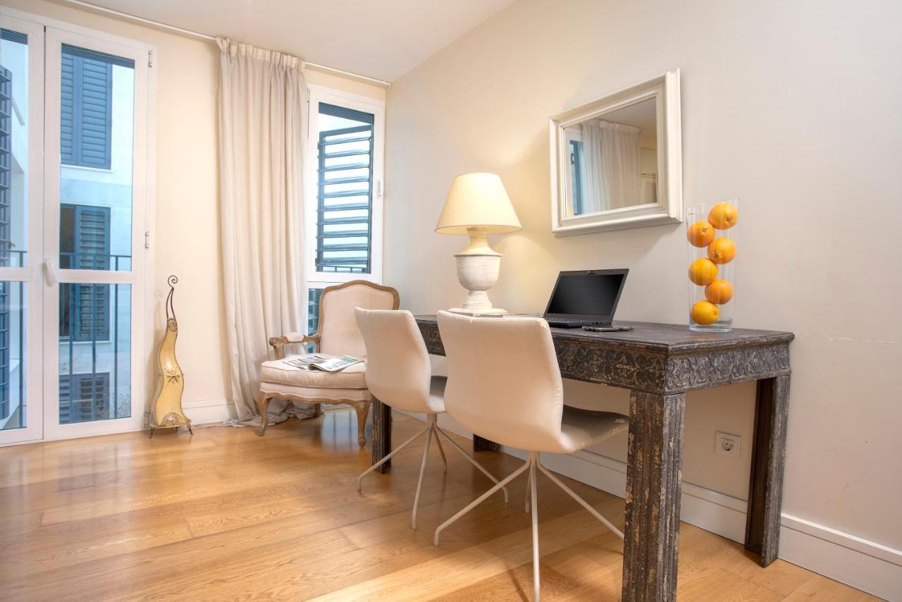 Acogedor Apartamento Junto A La Catedral By Rent Me Málaga Eksteriør billede